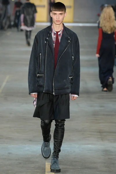 Look 43